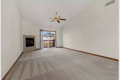 6422 Oak Crest Lane #6422, Loves Park, IL 61111 - Photo 4