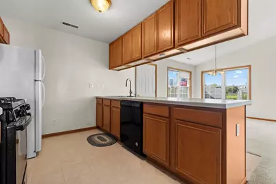 6422 Oak Crest Lane #6422, Loves Park, IL 61111 - Photo 8