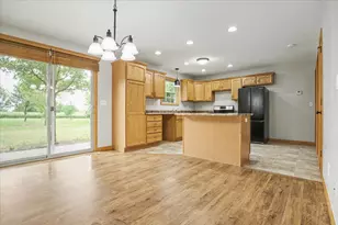 11924 E 2800 N Rd, Cornell, IL 61319 - Photo 8