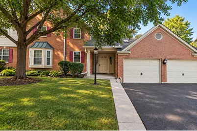 311 Glasgow Lane #V2, Schaumburg, IL 60194 - Photo 1