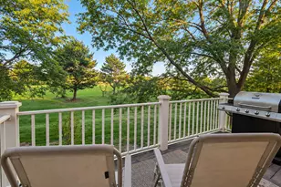 311 Glasgow Ln, Schaumburg, IL 60194 - Photo 8