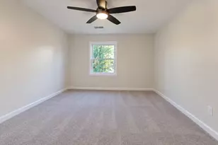 311 Glasgow Ln, Schaumburg, IL 60194 - Photo 16