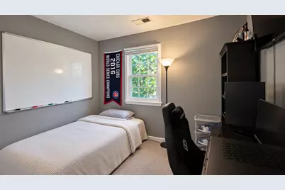311 Glasgow Lane #V2, Schaumburg, IL 60194 - Photo 12