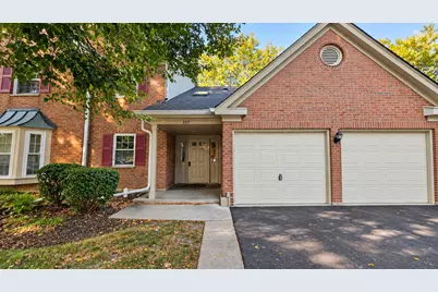 311 Glasgow Lane #V2, Schaumburg, IL 60194 - Photo 2