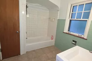 10763 S Longwood Dr, Chicago, IL 60643 - Photo 4