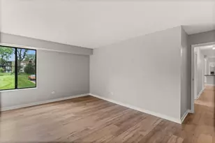 924 S Lake Ct, Westmont, IL 60559 - Photo 14