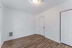 228 Richards St, Joliet, IL 60433 - Photo 22