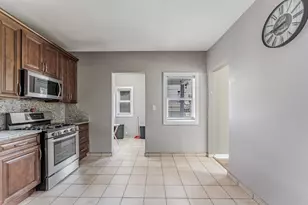 228 Richards St, Joliet, IL 60433 - Photo 12