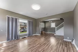 228 Richards St, Joliet, IL 60433 - Photo 6