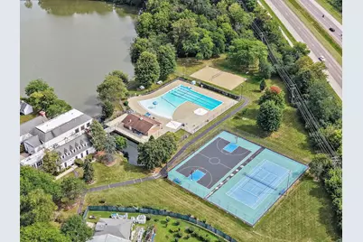1961 Governors Lane, Hoffman Estates, IL 60169 - Photo 30