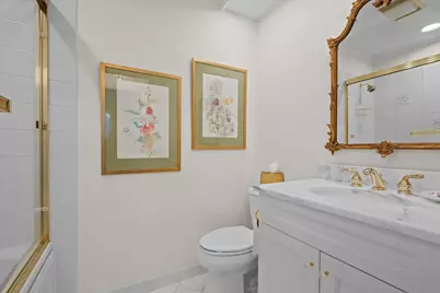 12 The Court Of Lagoon View, Northbrook, IL 60062 - Photo 14
