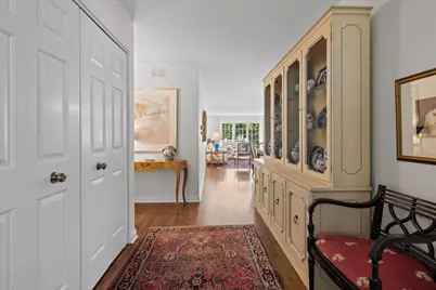 12 The Court Of Lagoon View, Northbrook, IL 60062 - Photo 2