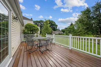 12 The Court Of Lagoon View, Northbrook, IL 60062 - Photo 18