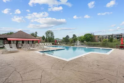 12 The Court Of Lagoon View, Northbrook, IL 60062 - Photo 22