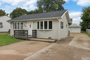 42161 N 1st Ave, Antioch, IL 60002 - Photo 1