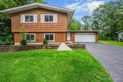 6N365 Essex Avenue, Saint Charles, IL 60174 - Photo 2
