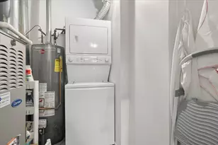 616 W Fulton St, Chicago, IL 60661 - Photo 22