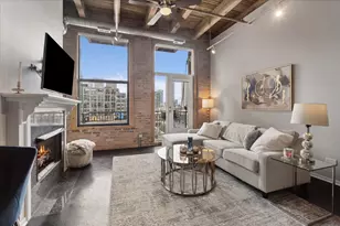 616 W Fulton St, Chicago, IL 60661 - Photo 2