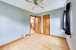 11449 S Fairfield Ave, Chicago, IL 60655 - Photo 22