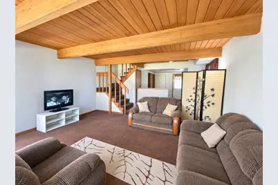 501 Meadow Green Lane, Round Lake Beach, IL 60073 - Photo 4