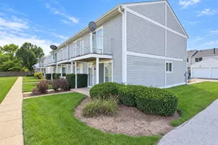 501 Meadow Green Ln, Round Lake Beach, IL 60073 - Photo 12
