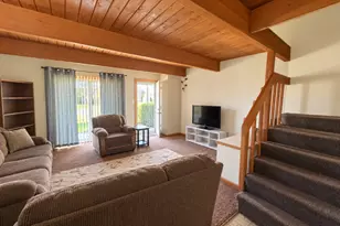501 Meadow Green Ln, Round Lake Beach, IL 60073 - Photo 6