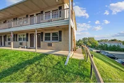 821 Bode Road #8, Elgin, IL 60120 - Photo 2