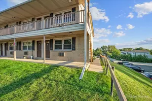 821 Bode Rd, Elgin, IL 60120 - Photo 2