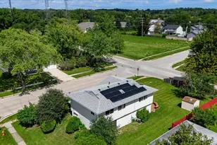 401 Longford Dr, Elgin, IL 60120 - Photo 38