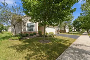 1119 Heathrow Ln, Aurora, IL 60502 - Photo 34