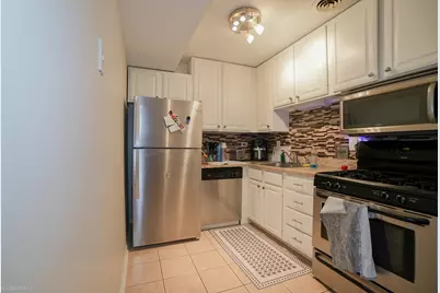2201 N Cleveland Avenue #203, Chicago, IL 60614 - Photo 4
