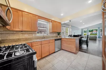 10536 S Kostner Avenue, Oak Lawn, IL 60453 - Photo 8