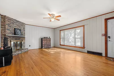 2422 Ridge Avenue, Rockford, IL 61103 - Photo 2