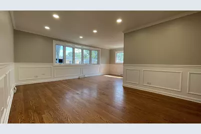 17210 Hawthorne Drive, East Hazel Crest, IL 60429 - Photo 2