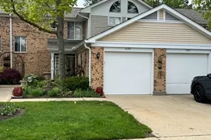 1059 Courtland Dr, Buffalo Grove, IL 60089 - Photo 1