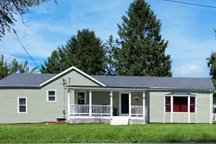 815 N 7th St, Carbon Hill, IL 60416 - Photo 1