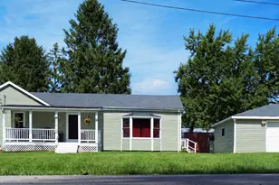 815 N 7th St, Carbon Hill, IL 60416 - Photo 2