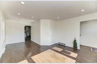 6218 W Foster Avenue, Chicago, IL 60630 - Photo 6