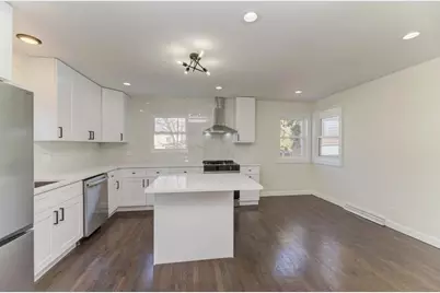 6218 W Foster Avenue, Chicago, IL 60630 - Photo 8