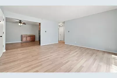 215 S Hale Street #6A, Addison, IL 60101 - Photo 16