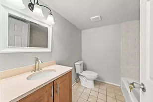 215 S Hale St, Addison, IL 60101 - Photo 18