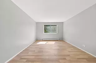 215 S Hale St, Addison, IL 60101 - Photo 14