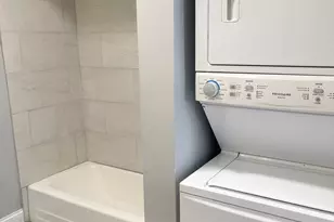 2333 W Ohio St, Chicago, IL 60612 - Photo 10