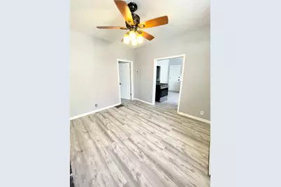 2333 W Ohio Street, Chicago, IL 60612 - Photo 8