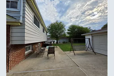 9104 Oleander Avenue, Morton Grove, IL 60053 - Photo 30