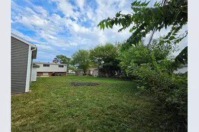 9104 Oleander Avenue, Morton Grove, IL 60053 - Photo 36