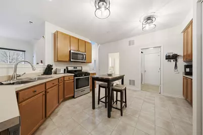 1836 Candlelight Circle #1836, Montgomery, IL 60538 - Photo 4