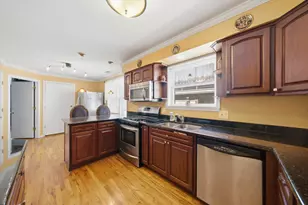 3262 N Elston Ave, Chicago, IL 60618 - Photo 10