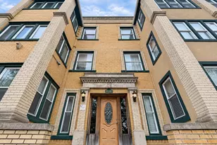 4825 S Prairie Ave, Chicago, IL 60615 - Photo 2