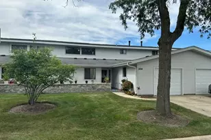 1104 Taunton Ct, Schaumburg, IL 60193 - Photo 1